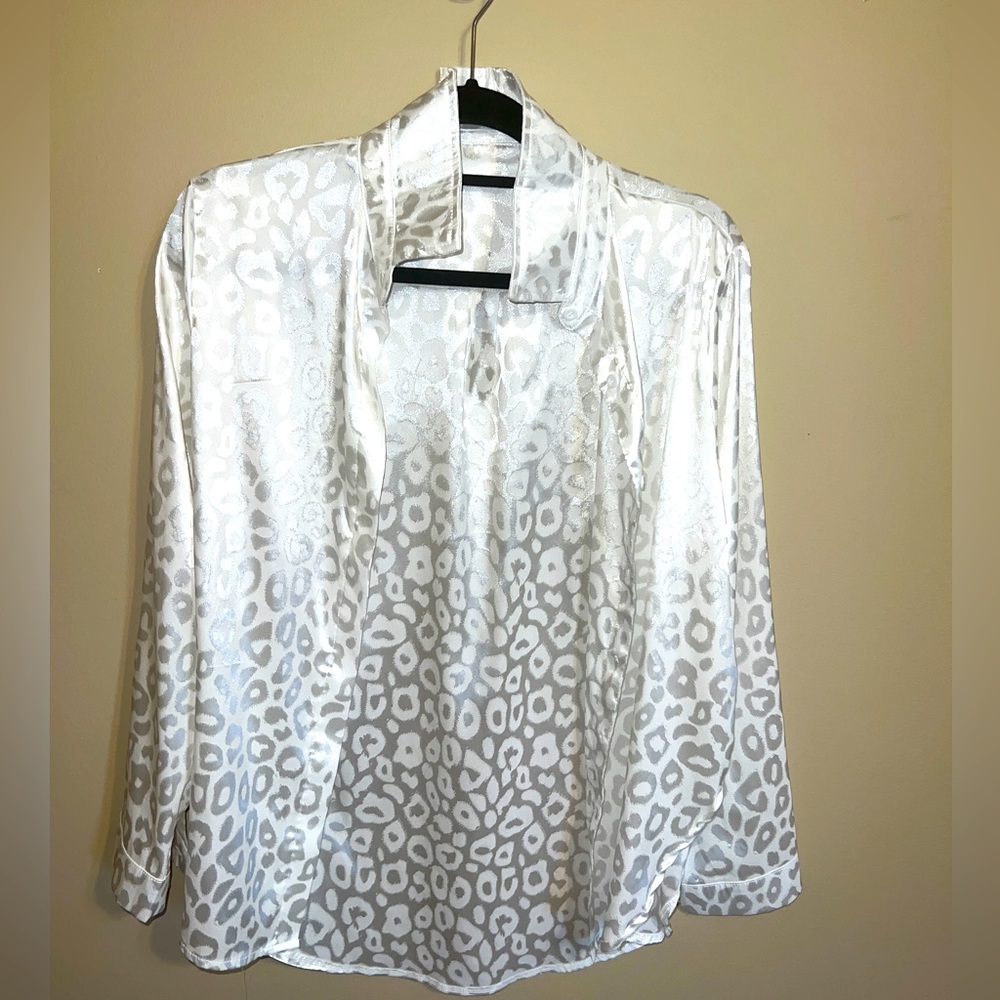 Cheetah print white button down brand unknown
